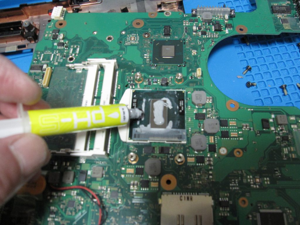 パソコン修理の写真
